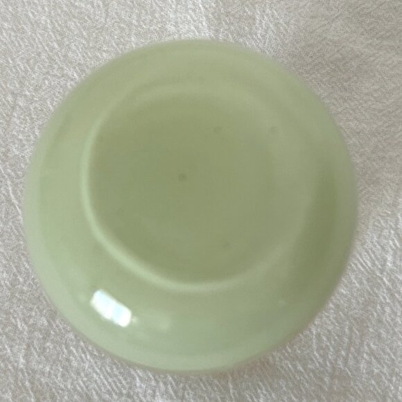 VINTAGE Small Mint Green Bud Vase Glass - Picture 7 of 11